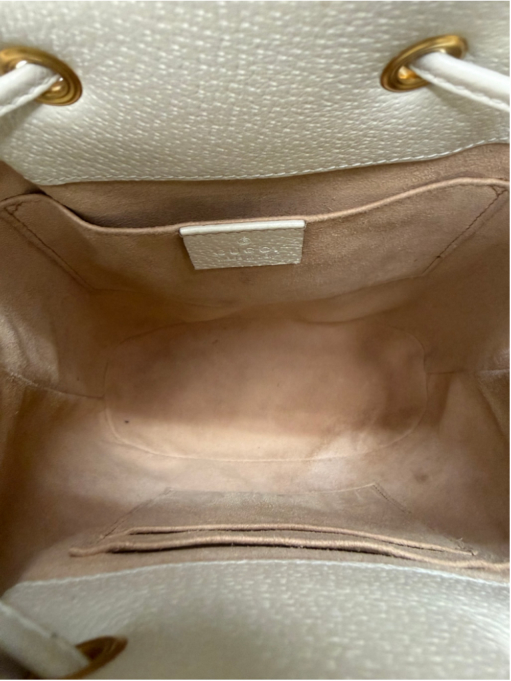 Women's Gucci Winter White Leather Bucket Bag, One Size - Picture 8 of 13